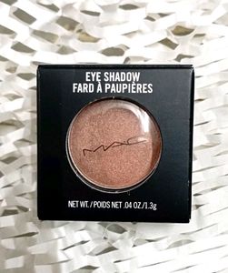 Mac Eyeshadow (Veluxe Pearls)✨