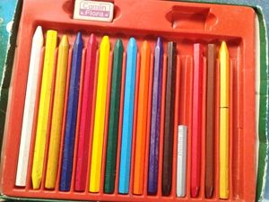 Vintage Camlin Flora Crayons
