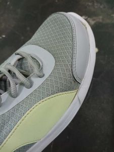 Puma Grey Sneakers _Unisex