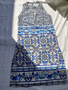 Paisley Print Sleeveless Kurti 💙