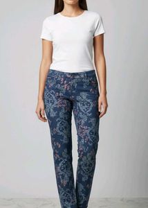 Floral Print Straight denim Pants