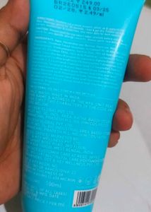 Dot &amp; Key Face Wash
