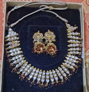 Beautiful Kundan Set