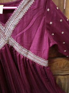 1-TimeUsed AhikaBrand Maroon FloorLength Frok-Dupa