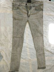 Stylish Ripped Jeans