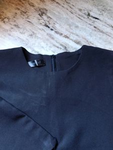 One Side Sleeve Top
