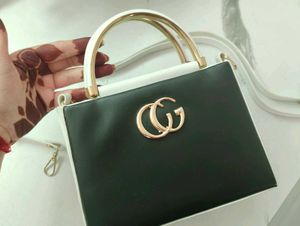 Chic Handbag/sling bag