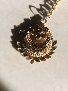 Beautiful Golden Jhumka With Mang Tika