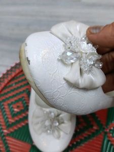 Girls White Dressy Shoes with Bow