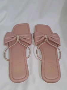Niyyonsi Bow Thong Sandals