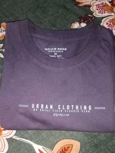 White Rose Urban Clothing Tee - Size M