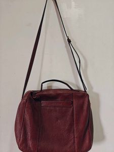 Hidesign Sling Bag