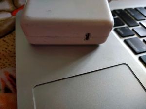 Apple 61W USB-C power Adopter
