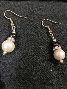 Elegant Pearl Necklace &amp; Earring Set