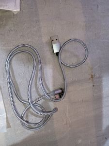 Data Cable Consist Of 3 Pin