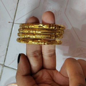 Gold colour Bangles (Set of 4)