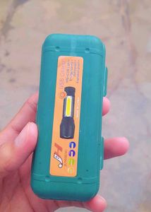 USB rechargeable XPE+COB LED flashlight.
