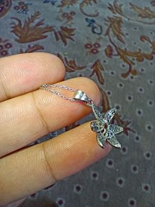 STERLING 925 SILVER CHAIN AND PENDANT. PURE SILVER.