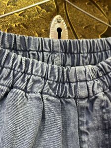 Acid Wash Relaxed Fit Jeans Size ( 28-32) Easily