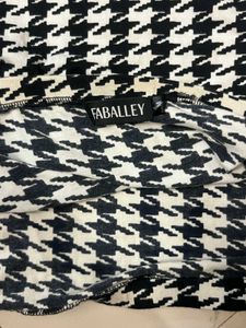 Houndstooth Mini Skirt