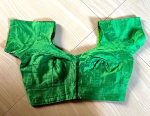 ☘️Saree with blouse ☘️