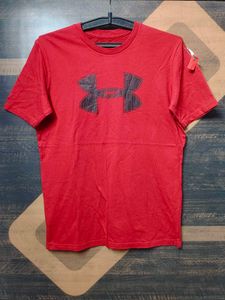 Under Armour Red T-Shirt