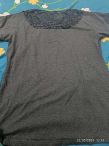 Xxl Tshirt / Grey/ Back Neck Lace Design