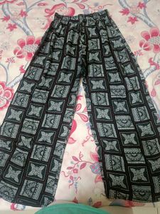 H&amp;M/ Forever 21 Printed Pallazo Pants