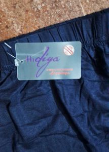 New and unused Stylish Navy Blue Leggings