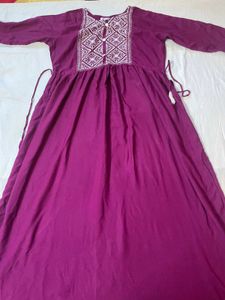 Elegant Purple Embroidered Kurta