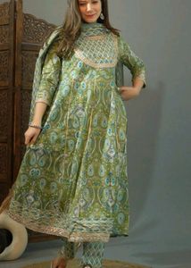 Beutiful Kurta Set With Dupatta Cotton Febric