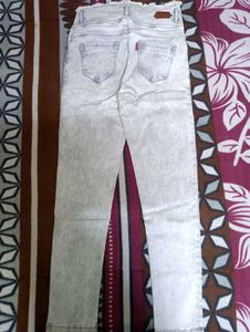 Gray High-Waisted Jeans