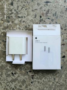 Apple 20W USB-C Power Adapter ( for iPhone, iPad )