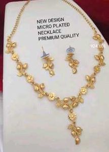 Gold Floral Necklace &amp; Earring Set
