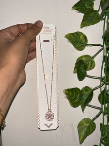 Elegant Rose Gold Pendant Necklace with Butterfly