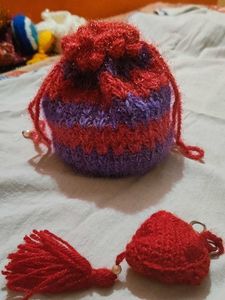Knitted Pouch