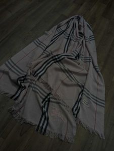 Burberry Schawl