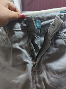 Gray Skinny Fit Jeans of UCB