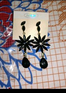 black ad stone earrings