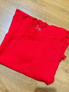 Red Top Can Be Used As Half shoulders