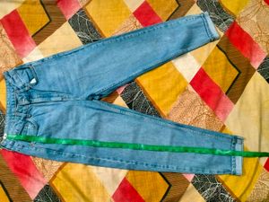 Imported Mom Jeans