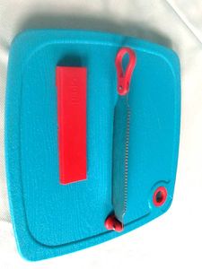 Vegetable Cutting Board with Safety Knife