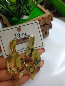 Golden Leaf Earrings