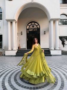 🆕️🆕️Lehenga,  Blouse, Shrug &amp; Dupatta Set