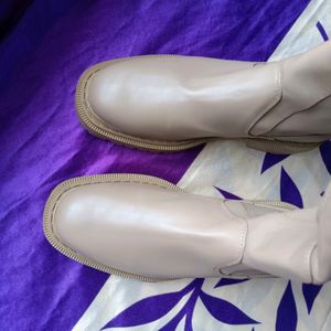 H&amp;M Chelsea Boots