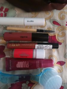 Mixed Makeup Bundle With A Freebie💘