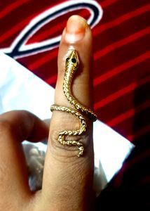 Green Eyes Snake Ring
