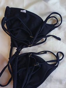 16B. BLACK SEXY BRA AND BRIEF SET