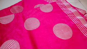 MAGENTA PINK GRAPHIC SAREE