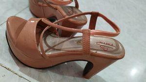 High Heels 👠 (Never Worn)🤩